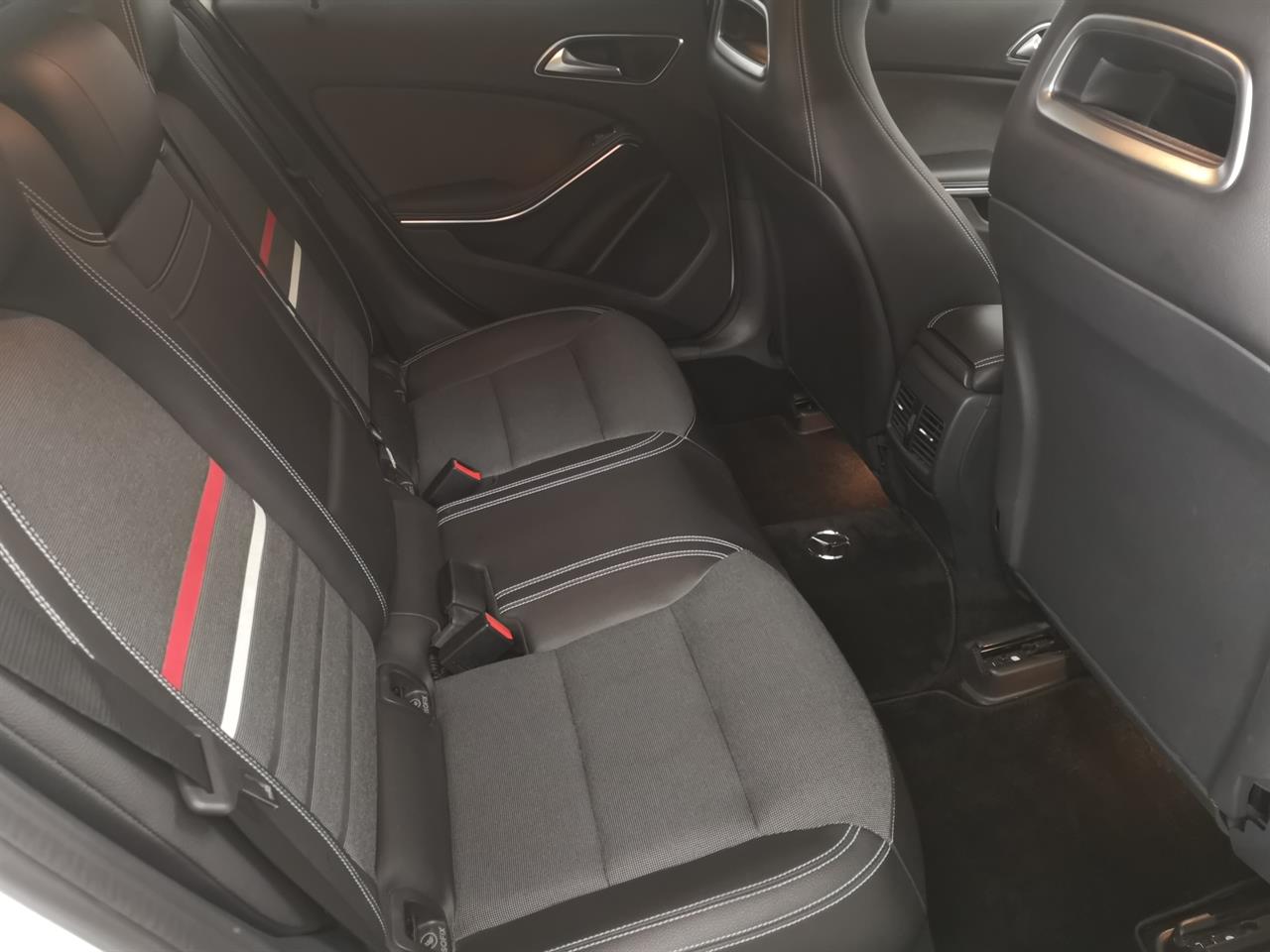 2015 Mercedes-Benz A 180