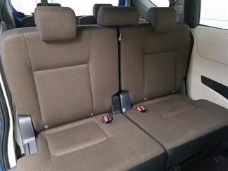 2016 Toyota Sienta - Thumbnail