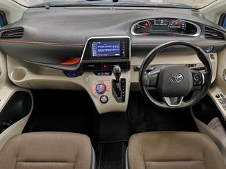 2016 Toyota Sienta - Thumbnail