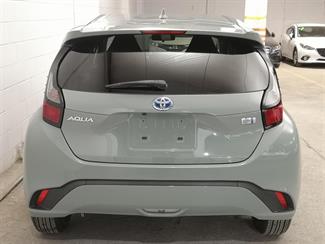 2022 Toyota Aqua - Thumbnail
