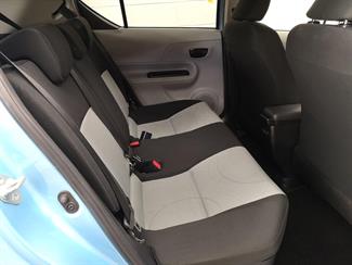 2012 Toyota Aqua - Thumbnail