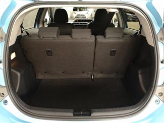 2012 Toyota Aqua - Thumbnail