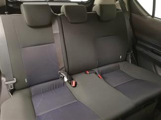 2015 Toyota Aqua - Thumbnail