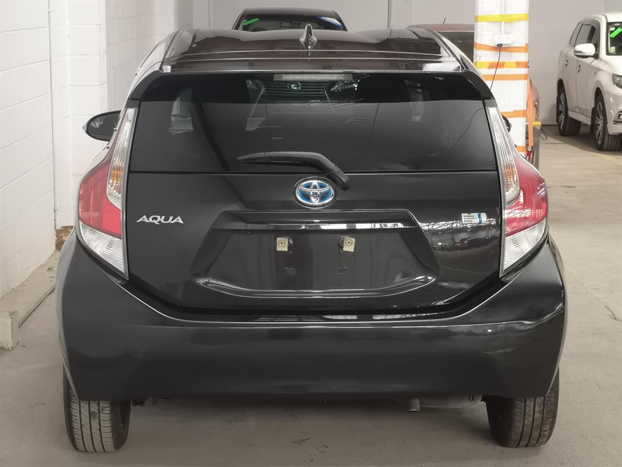 2015 Toyota Aqua