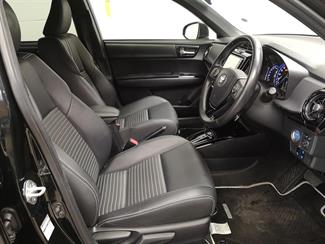 2017 Toyota Corolla - Thumbnail
