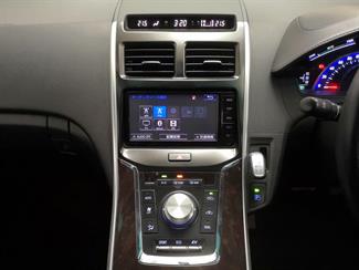 2015 Toyota Sai - Thumbnail