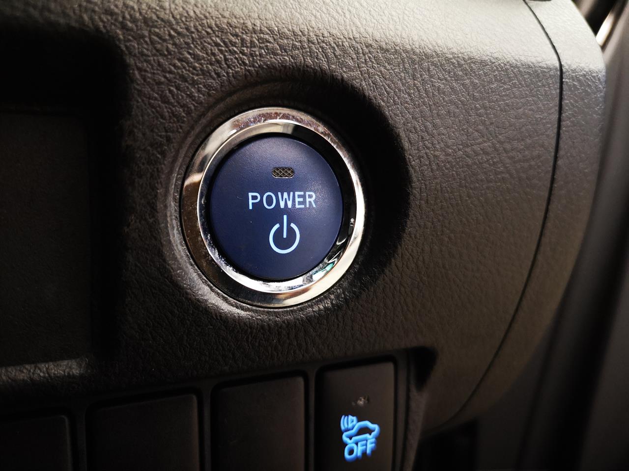 2015 Toyota Sai