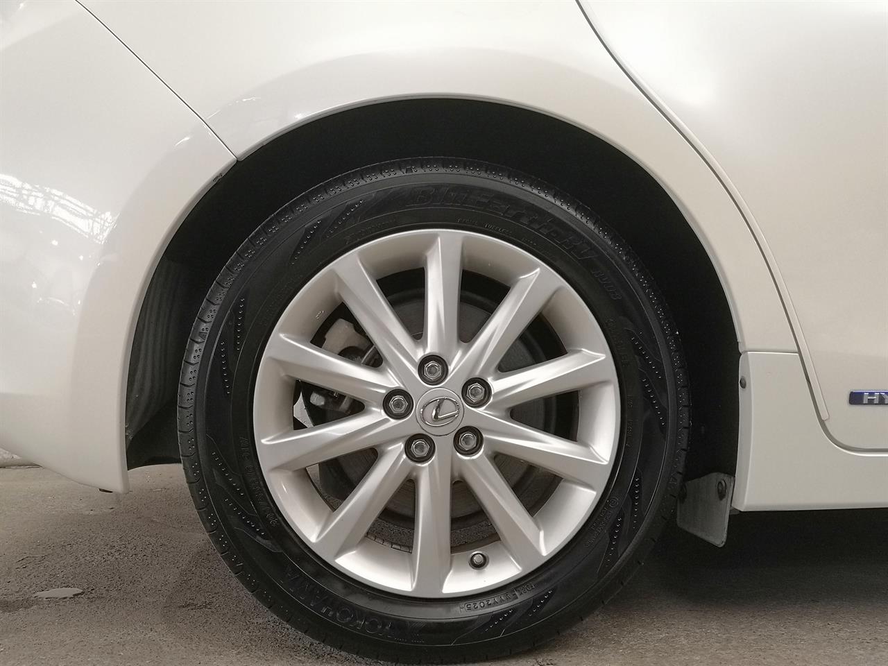 2013 Lexus CT200h