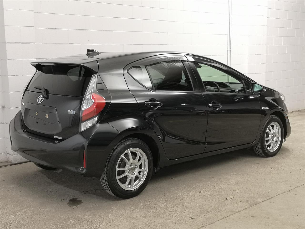 2017 Toyota Aqua