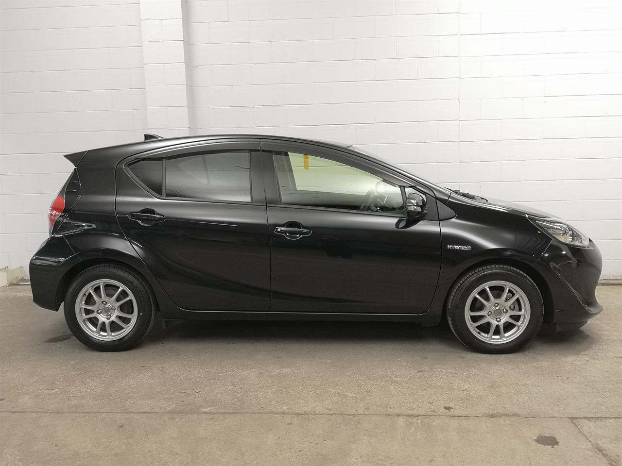 2017 Toyota Aqua