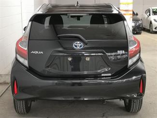 2017 Toyota Aqua - Thumbnail