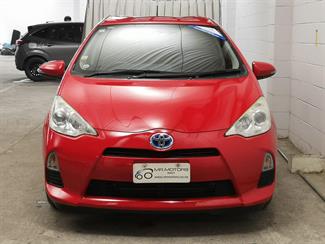 2013 Toyota Aqua - Thumbnail