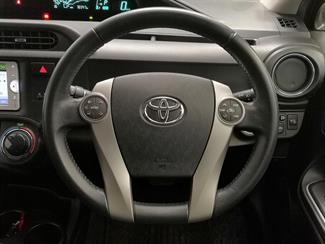2013 Toyota Aqua - Thumbnail