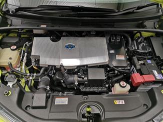 2018 Toyota Prius - Thumbnail