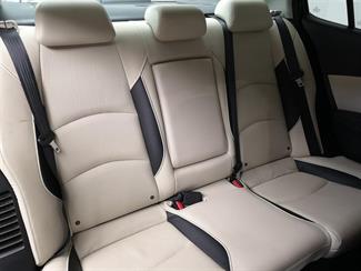 2013 Mazda Axela - Thumbnail