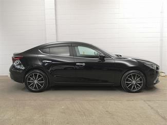 2013 Mazda Axela - Thumbnail