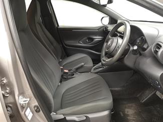 2021 Toyota Yaris - Thumbnail