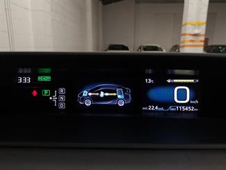 2017 Toyota Prius - Thumbnail