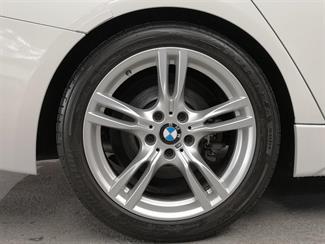 2016 BMW 330e - Thumbnail