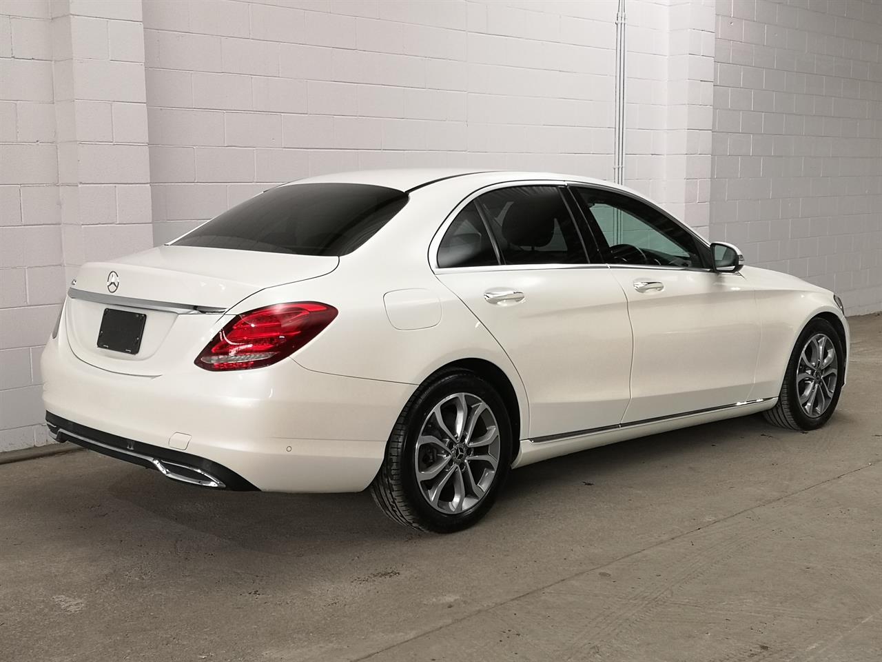 2017 Mercedes-Benz C 180