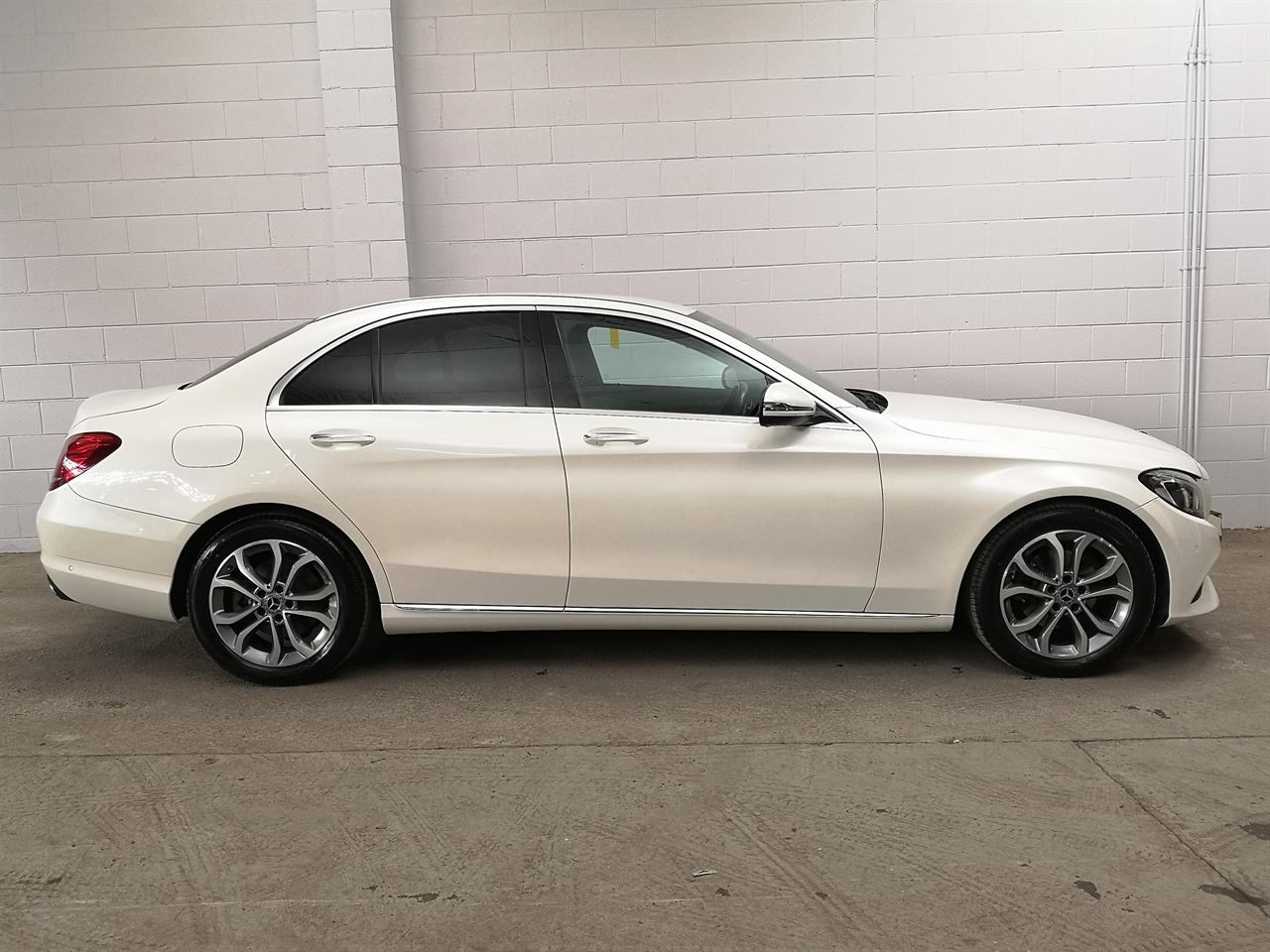2017 Mercedes-Benz C 180