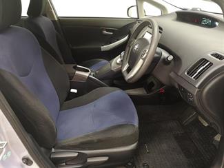 2012 Toyota Prius - Thumbnail