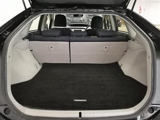 2015 Toyota Prius - Thumbnail