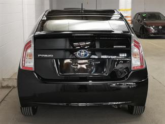 2015 Toyota Prius - Thumbnail