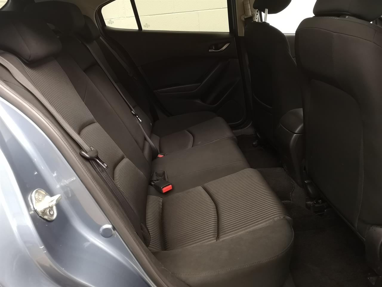 2014 Mazda Axela