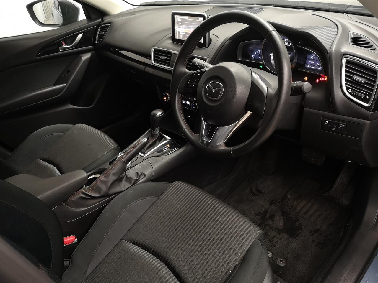 2014 Mazda Axela