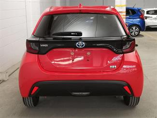 2020 Toyota Yaris - Thumbnail