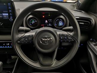 2020 Toyota Yaris - Thumbnail