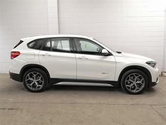 2015 BMW X1 - Thumbnail