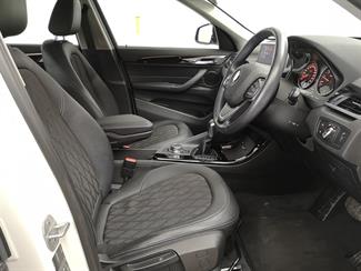 2015 BMW X1 - Thumbnail