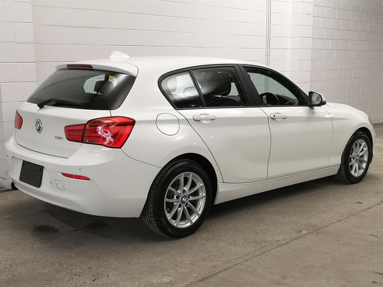 2017 BMW 118I