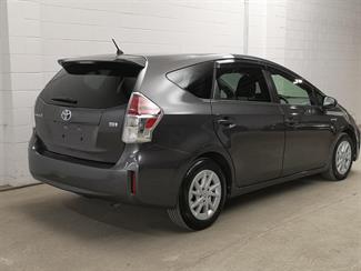 2020 Toyota Prius - Thumbnail
