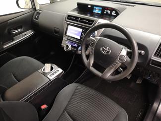 2020 Toyota Prius - Thumbnail