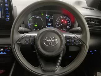 2020 Toyota Yaris - Thumbnail