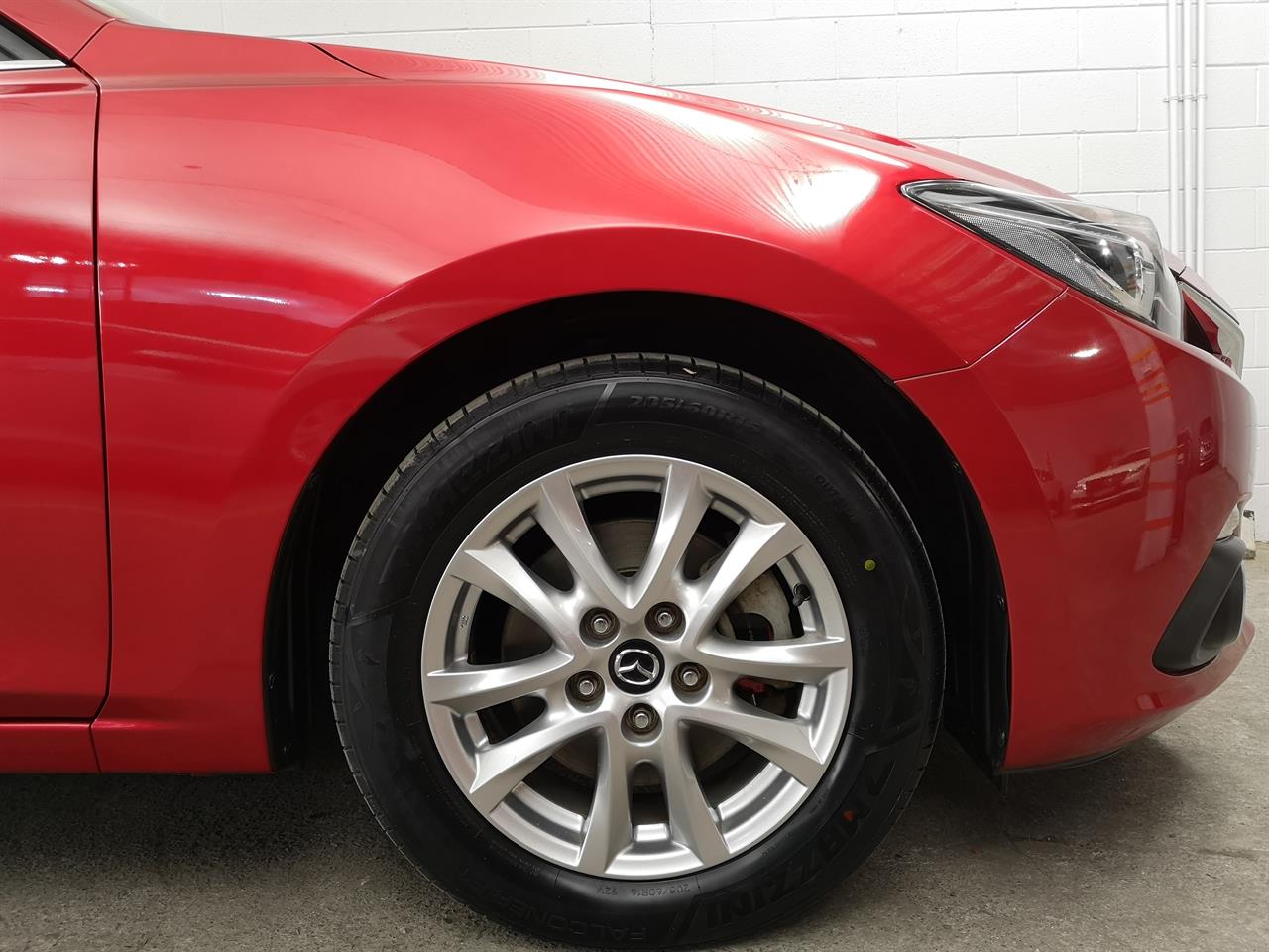 2014 Mazda Axela