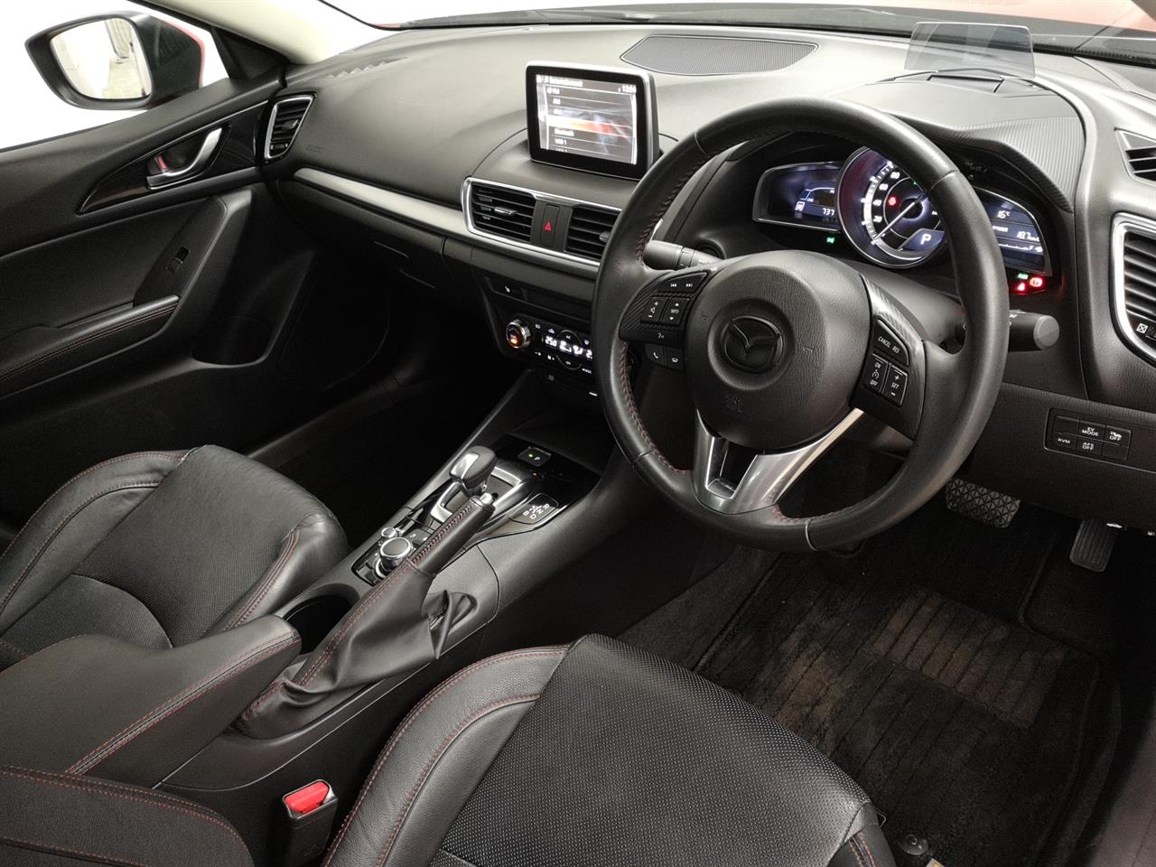 2014 Mazda Axela