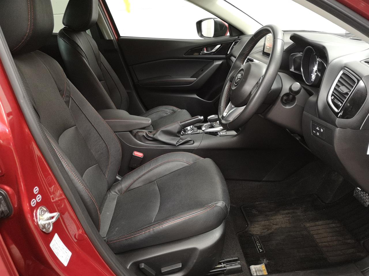 2014 Mazda Axela