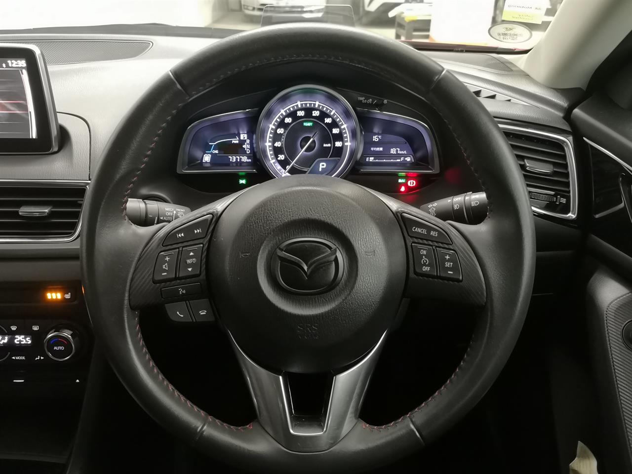 2014 Mazda Axela