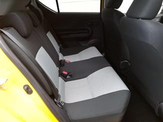 2013 Toyota Aqua - Thumbnail