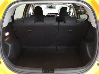 2013 Toyota Aqua - Thumbnail