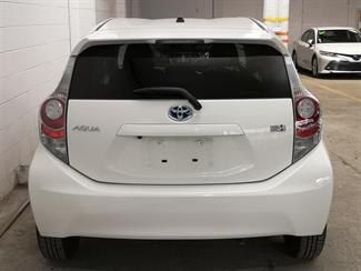 2012 Toyota Aqua - Thumbnail