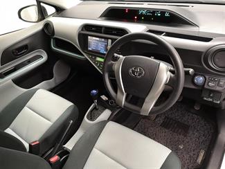 2012 Toyota Aqua - Thumbnail