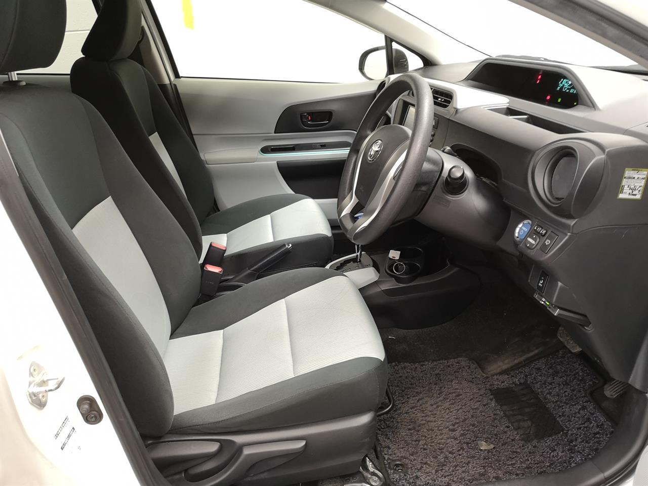 2012 Toyota Aqua