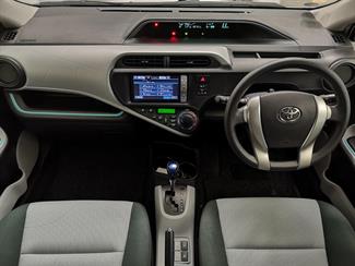 2012 Toyota Aqua - Thumbnail