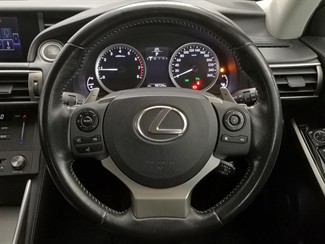 2016 Lexus IS 200T - Thumbnail