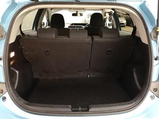 2013 Toyota Aqua - Thumbnail